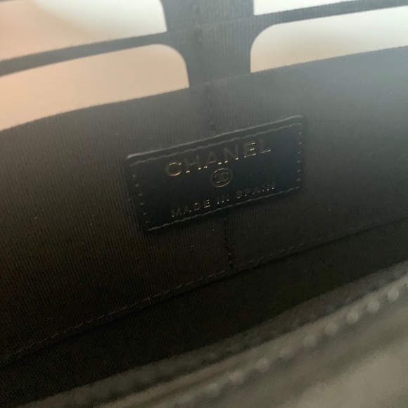 Brand new 19 A Chanel clutch - graffiti collection - Picture 6 of 6